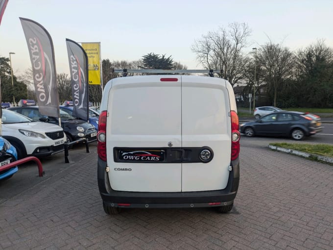 2025 Vauxhall Combo