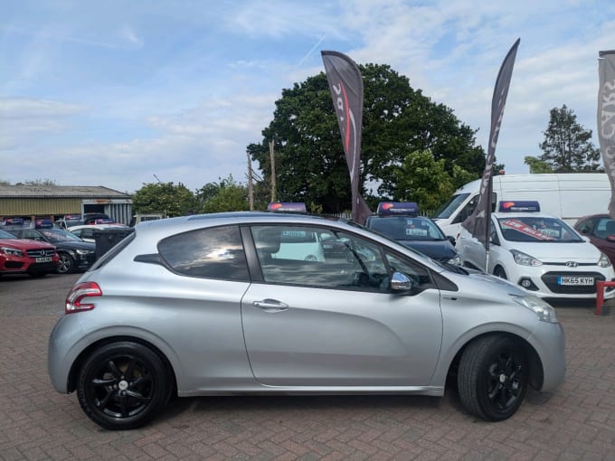 2025 Peugeot 208