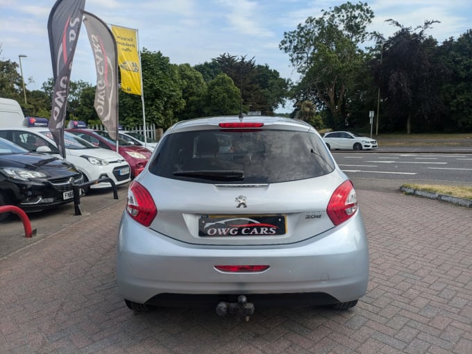 2025 Peugeot 208