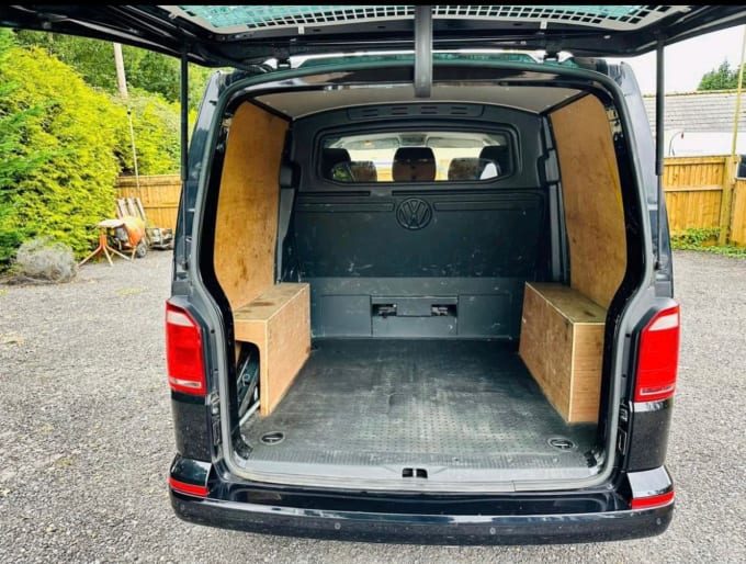 2025 Volkswagen Transporter