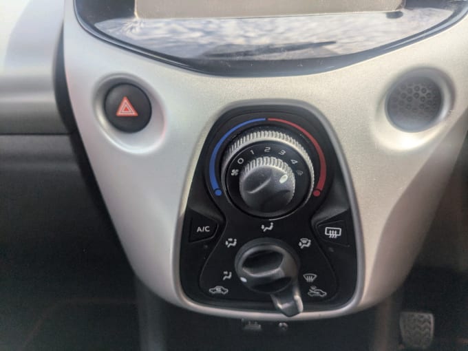 2025 Peugeot 108