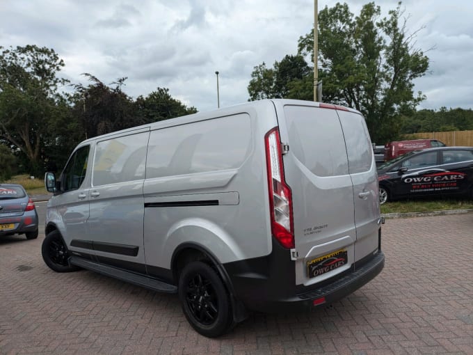 2025 Ford Transit Custom