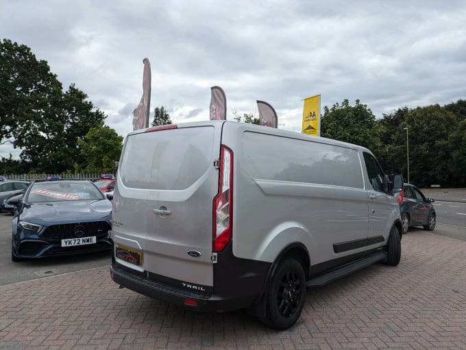 2025 Ford Transit Custom