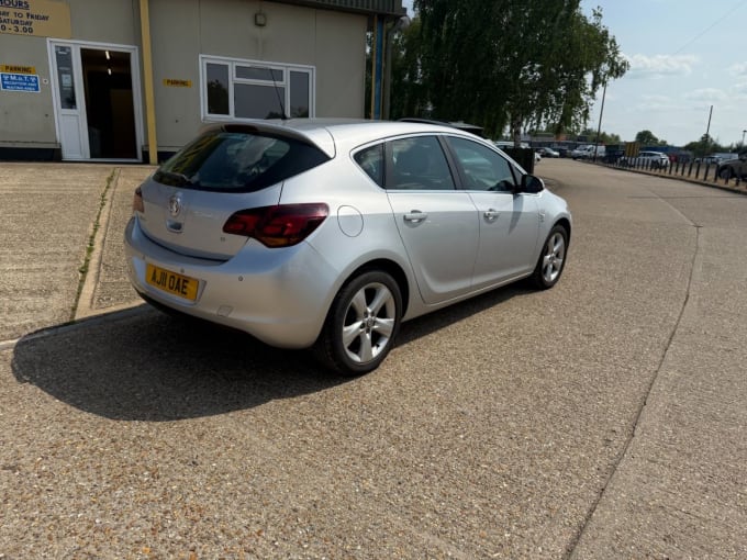 2025 Vauxhall Astra