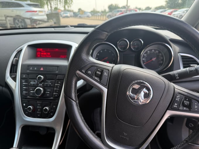 2025 Vauxhall Astra