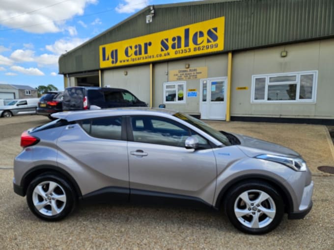 2025 Toyota C-hr