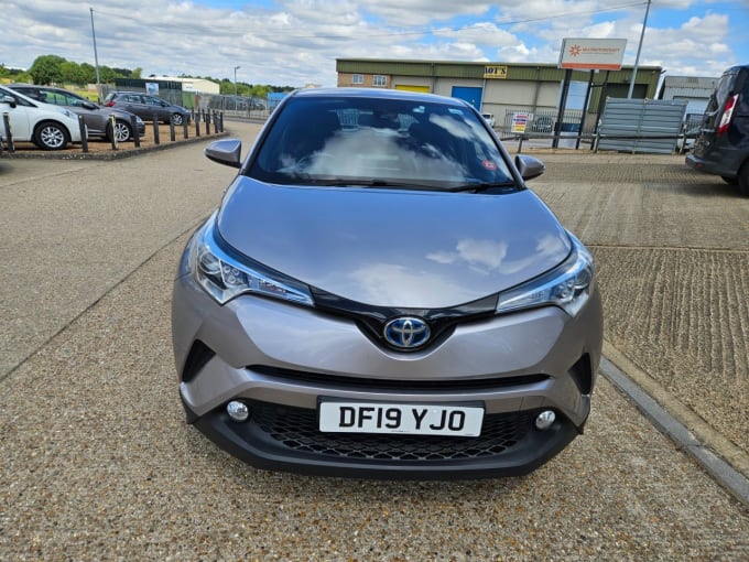 2025 Toyota C-hr