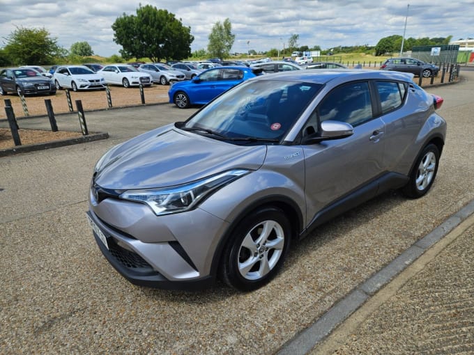 2025 Toyota C-hr
