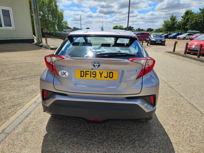 2025 Toyota C-hr