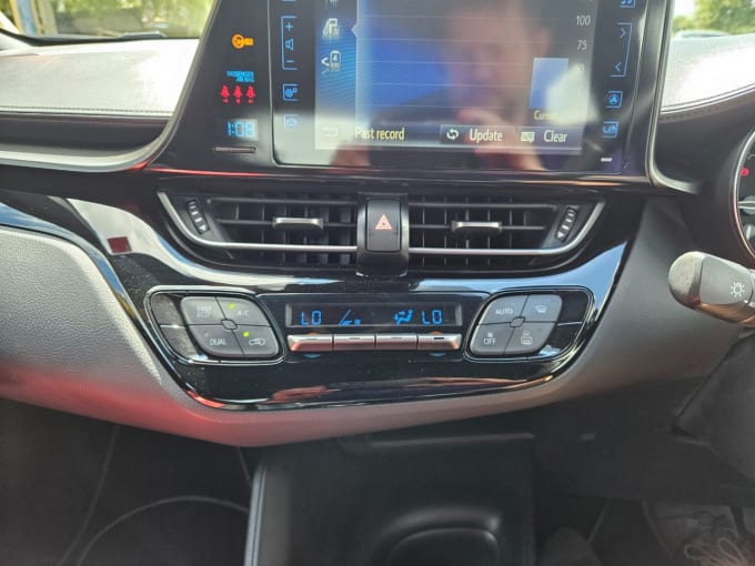 2025 Toyota C-hr