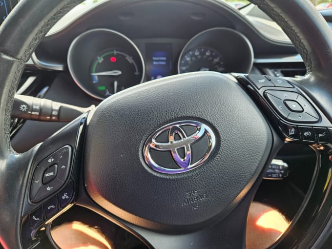 2025 Toyota C-hr