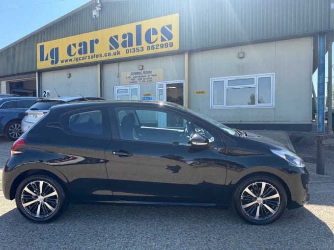 2025 Peugeot 208