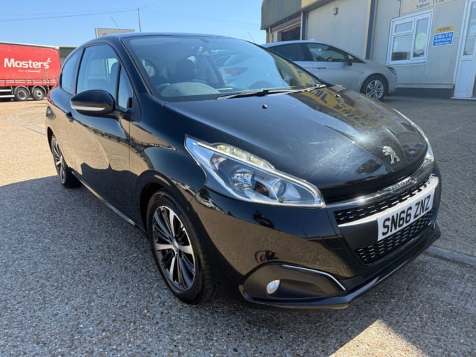2025 Peugeot 208