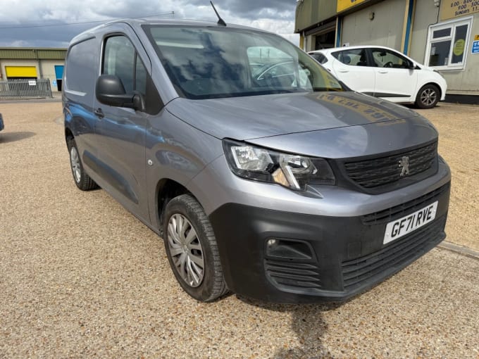 2025 Peugeot Partner