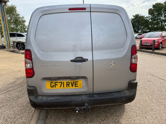 2025 Peugeot Partner