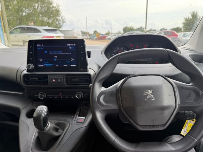 2025 Peugeot Partner