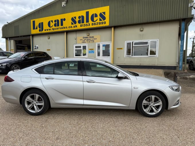 2025 Vauxhall Insignia