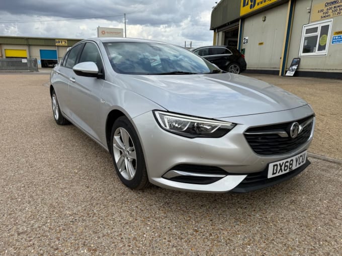 2025 Vauxhall Insignia