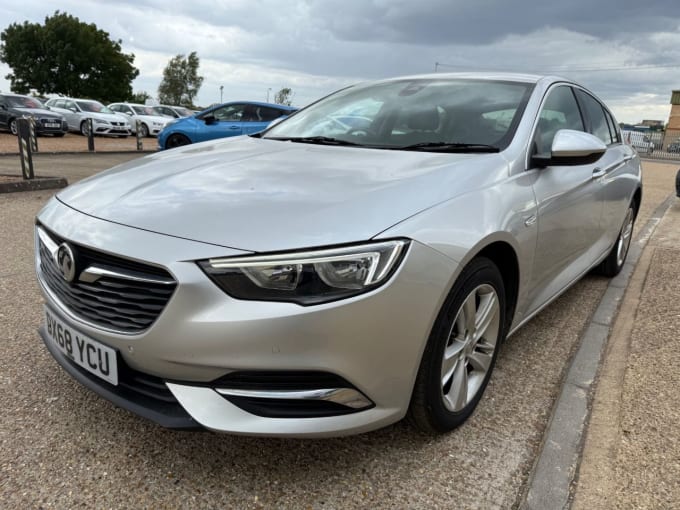 2025 Vauxhall Insignia