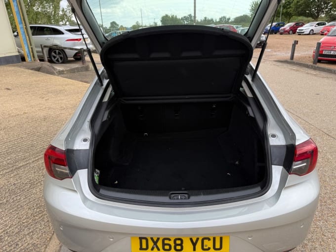 2025 Vauxhall Insignia
