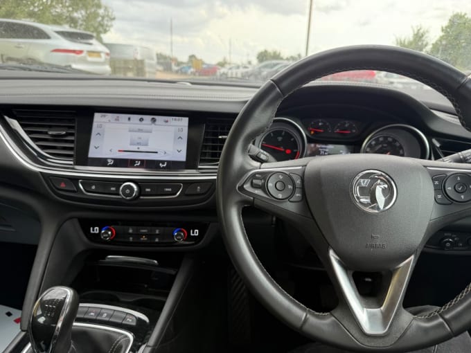 2025 Vauxhall Insignia