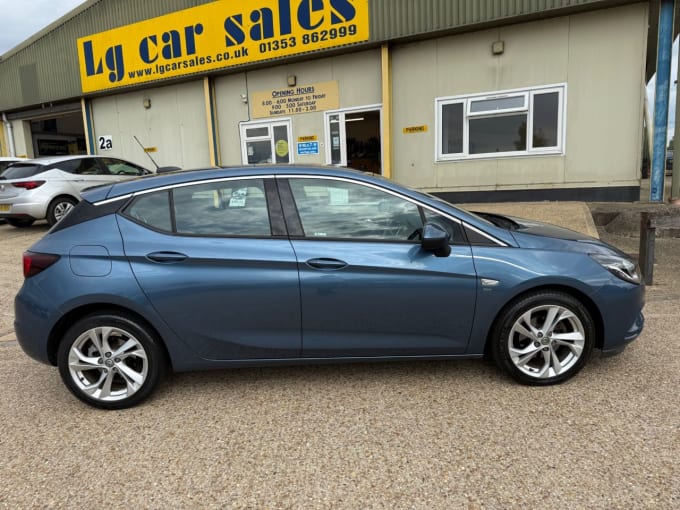 2025 Vauxhall Astra