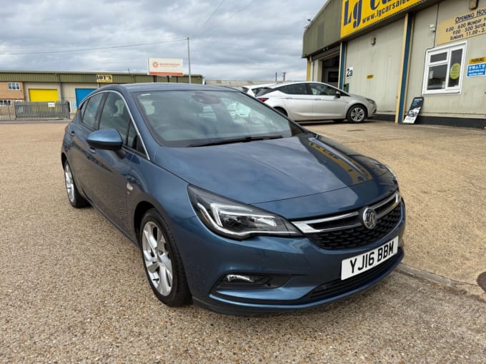 2025 Vauxhall Astra