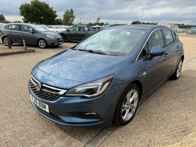 2025 Vauxhall Astra