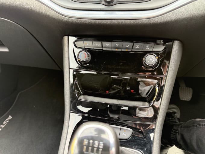 2025 Vauxhall Astra
