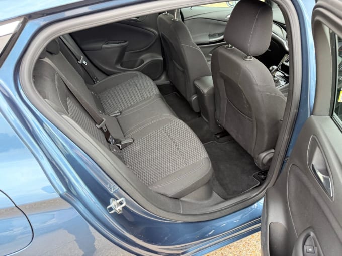 2025 Vauxhall Astra