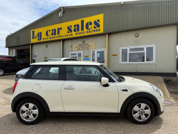 2025 Mini Hatch
