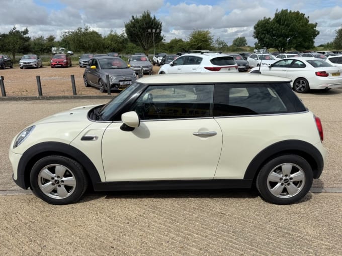 2025 Mini Hatch