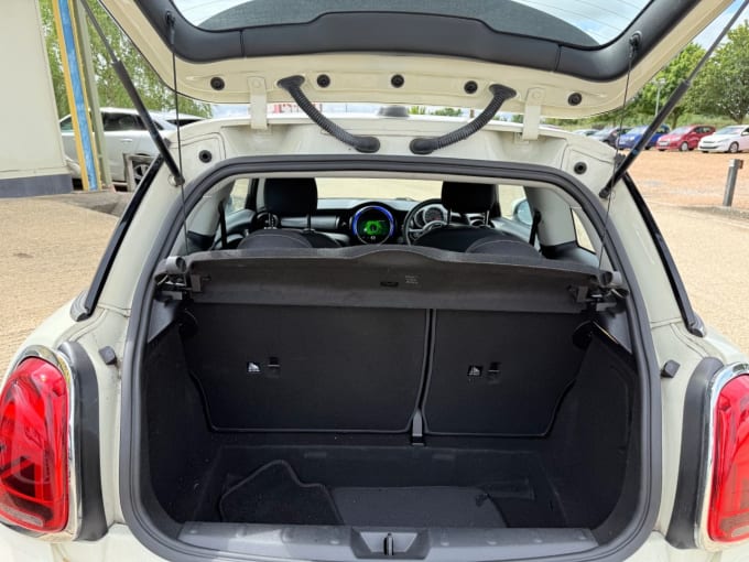 2025 Mini Hatch