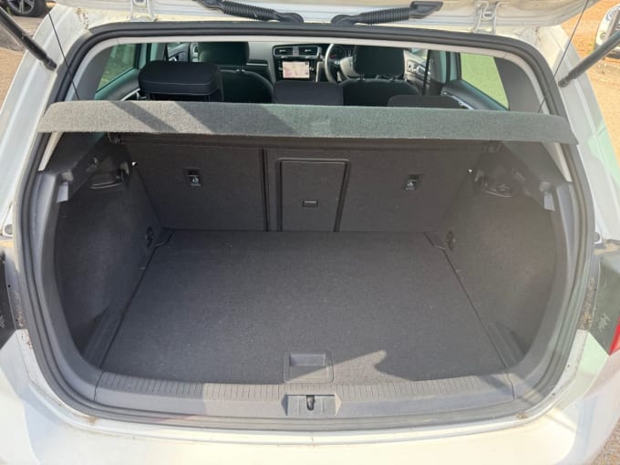 2025 Volkswagen Golf