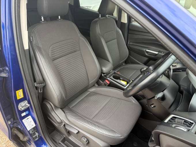 2025 Ford Kuga