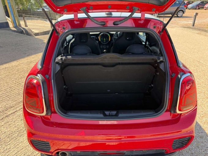 2025 Mini Hatch