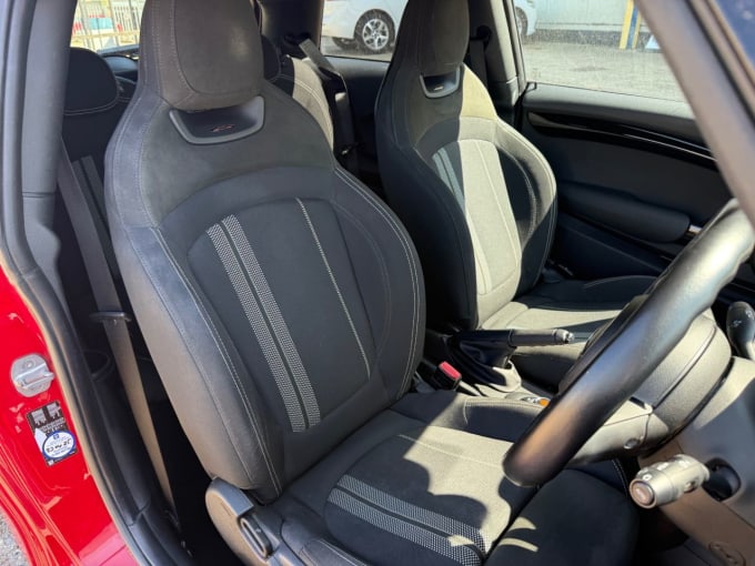 2025 Mini Hatch