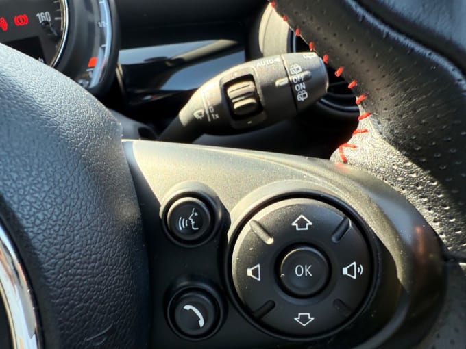 2025 Mini Hatch