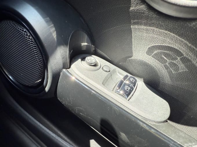 2025 Mini Hatch