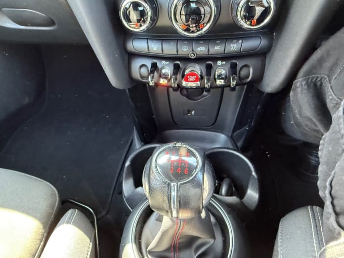 2025 Mini Hatch