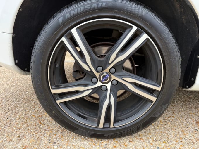 2025 Volvo Xc60