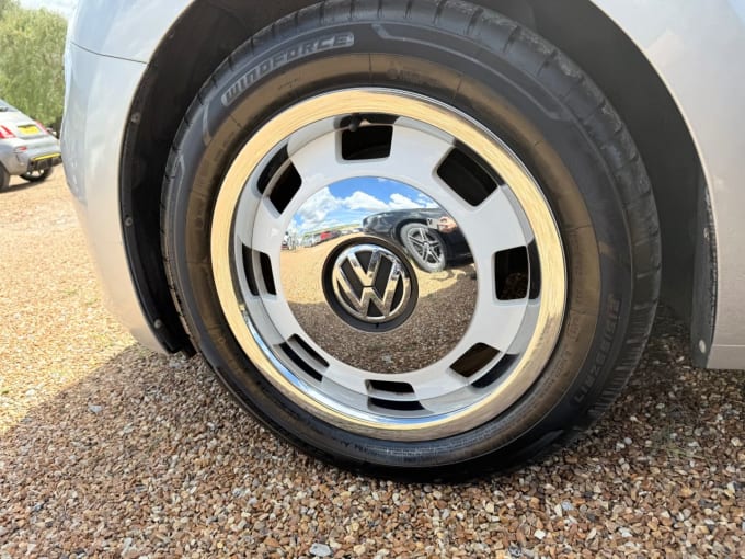 2025 Volkswagen Beetle