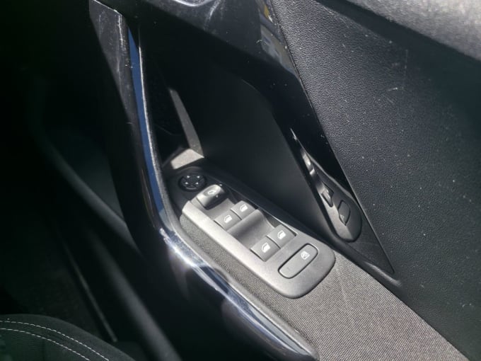 2025 Peugeot 208