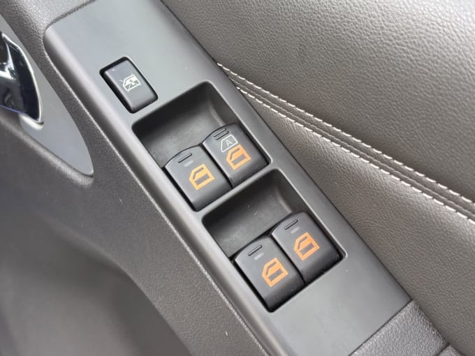 2025 Nissan Navara