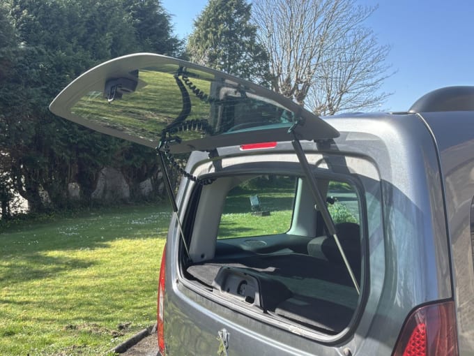 2025 Peugeot Partner Tepee