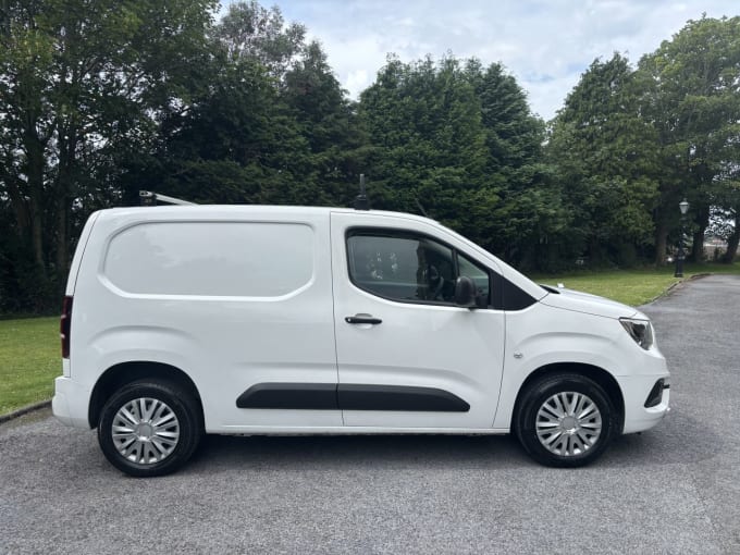 2025 Vauxhall Combo
