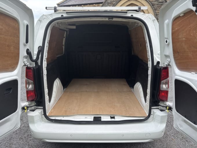 2025 Vauxhall Combo