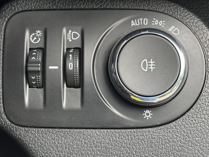 2025 Vauxhall Combo