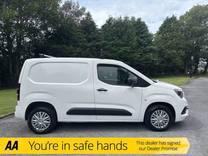 2025 Vauxhall Combo