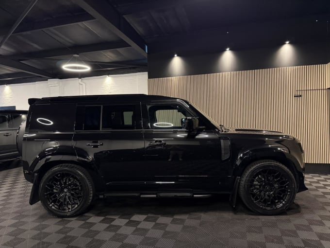 2024 Land Rover Defender 110